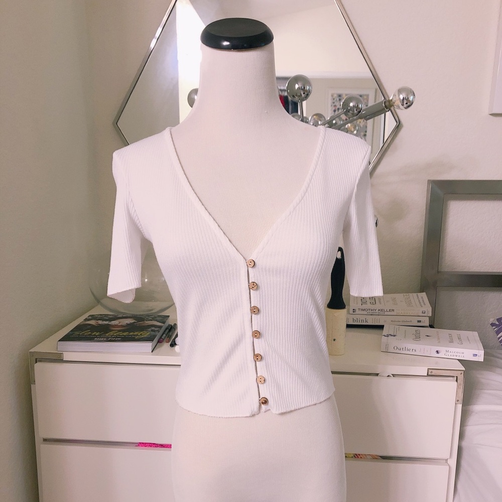 Zara white button down vneck top shirt small